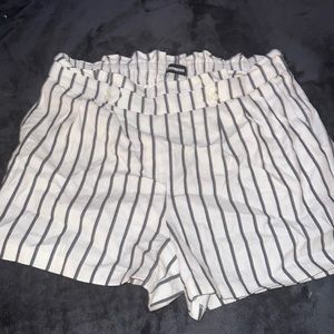 Mid-rise shorts,brand new